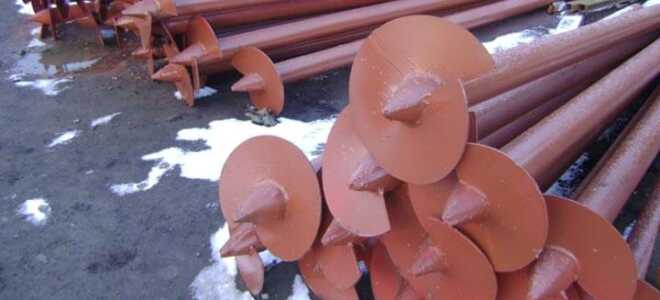 Каркасный дом на сваях: особенности монтажа фундамента