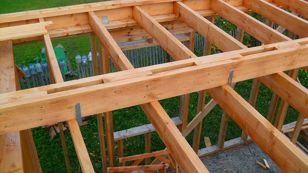 Верхняя обвязка и перекрытие