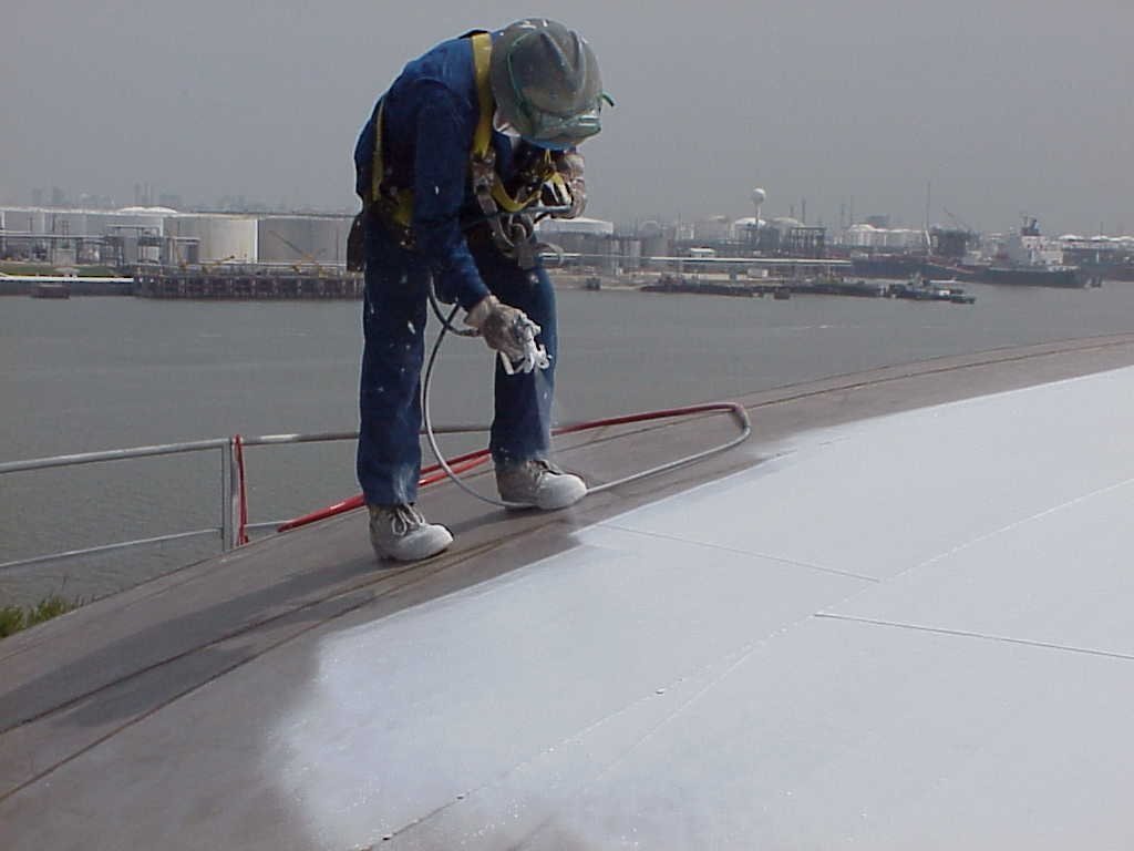 Нанесение жидкой теплоизоляции